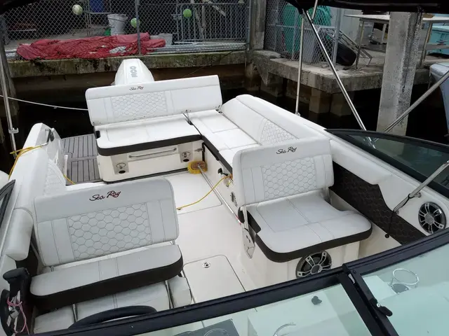 Sea Ray 250 Sdx