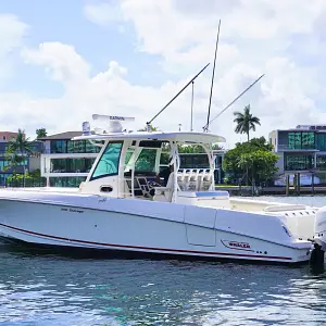 2020 Boston Whaler 35