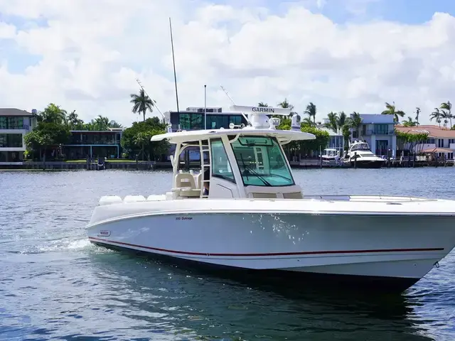 Boston Whaler 350 Outrage