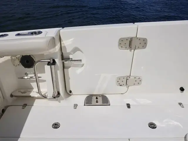 Boston Whaler 350 Outrage