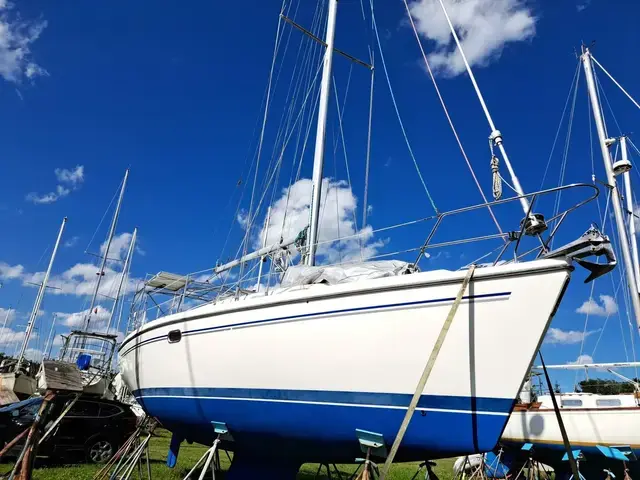 Catalina 350