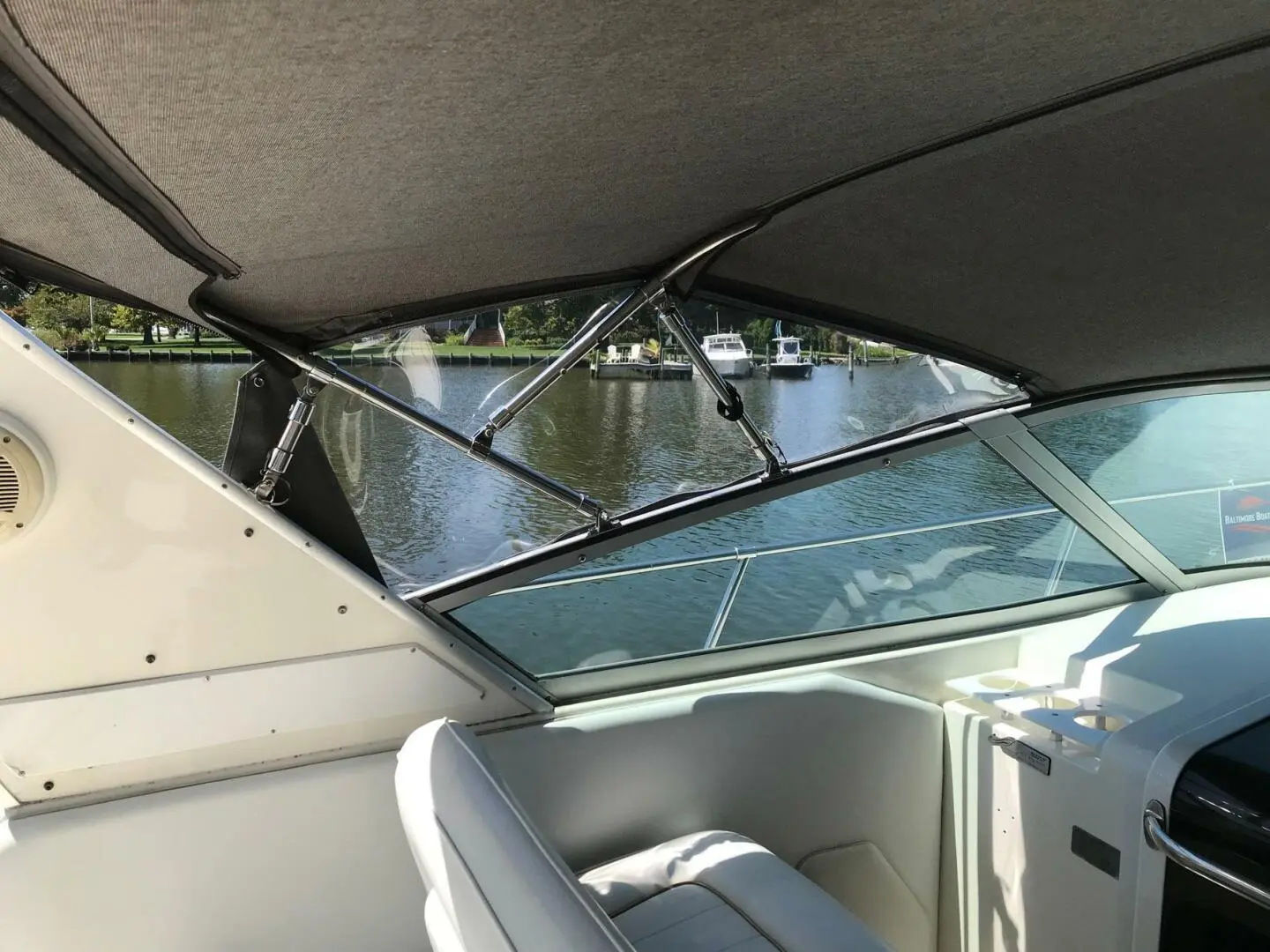 1995 Sea Ray 400 express cruiser