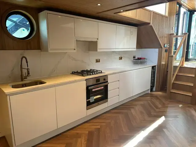 Aquarius 65' Widebeam Eurocruiser