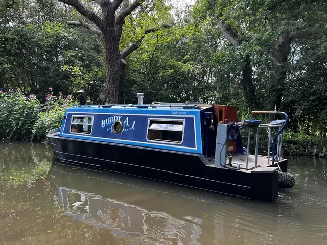 Springer 24' Waterbug Narrowboat