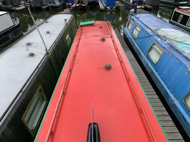 Eastern Caavans & Narrowboats 42