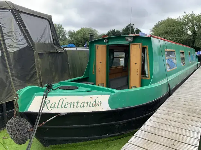 Eastern Caavans & Narrowboats 42