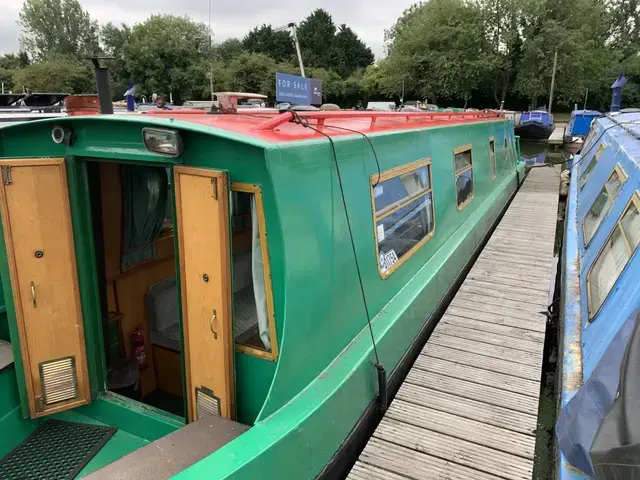 Eastern Caavans & Narrowboats 42