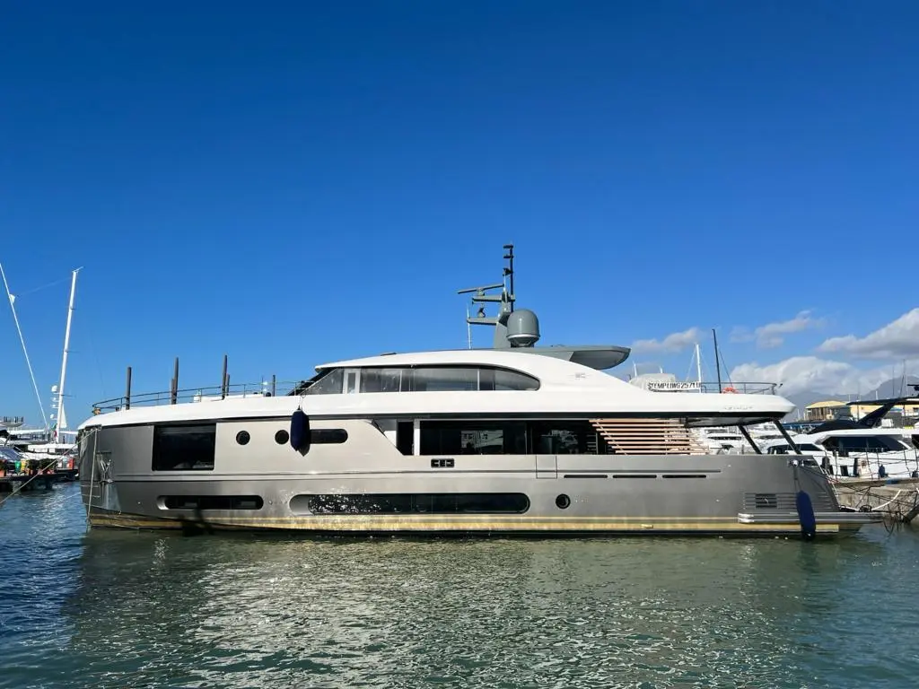 2023 Azimut magellano 30