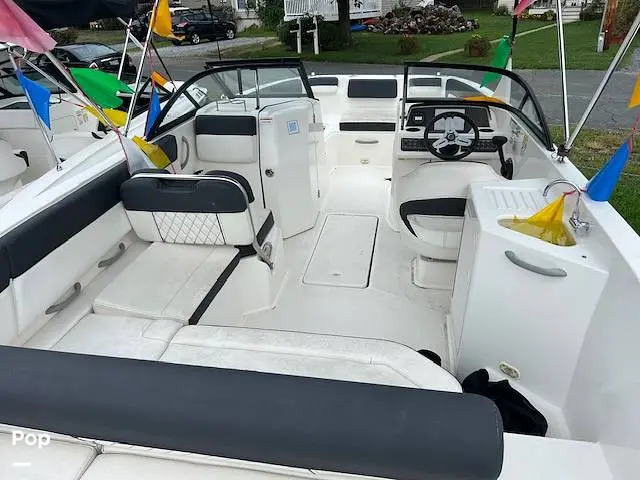 2021 Bayliner dx2200