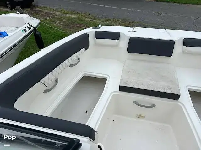 Bayliner Dx2200