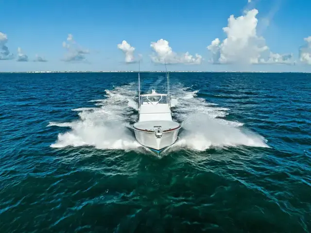 Hatteras Convertible