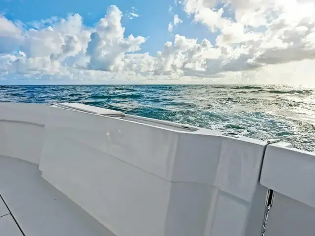 Hatteras Convertible