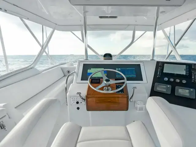 Hatteras Convertible