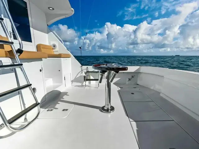 Hatteras Convertible