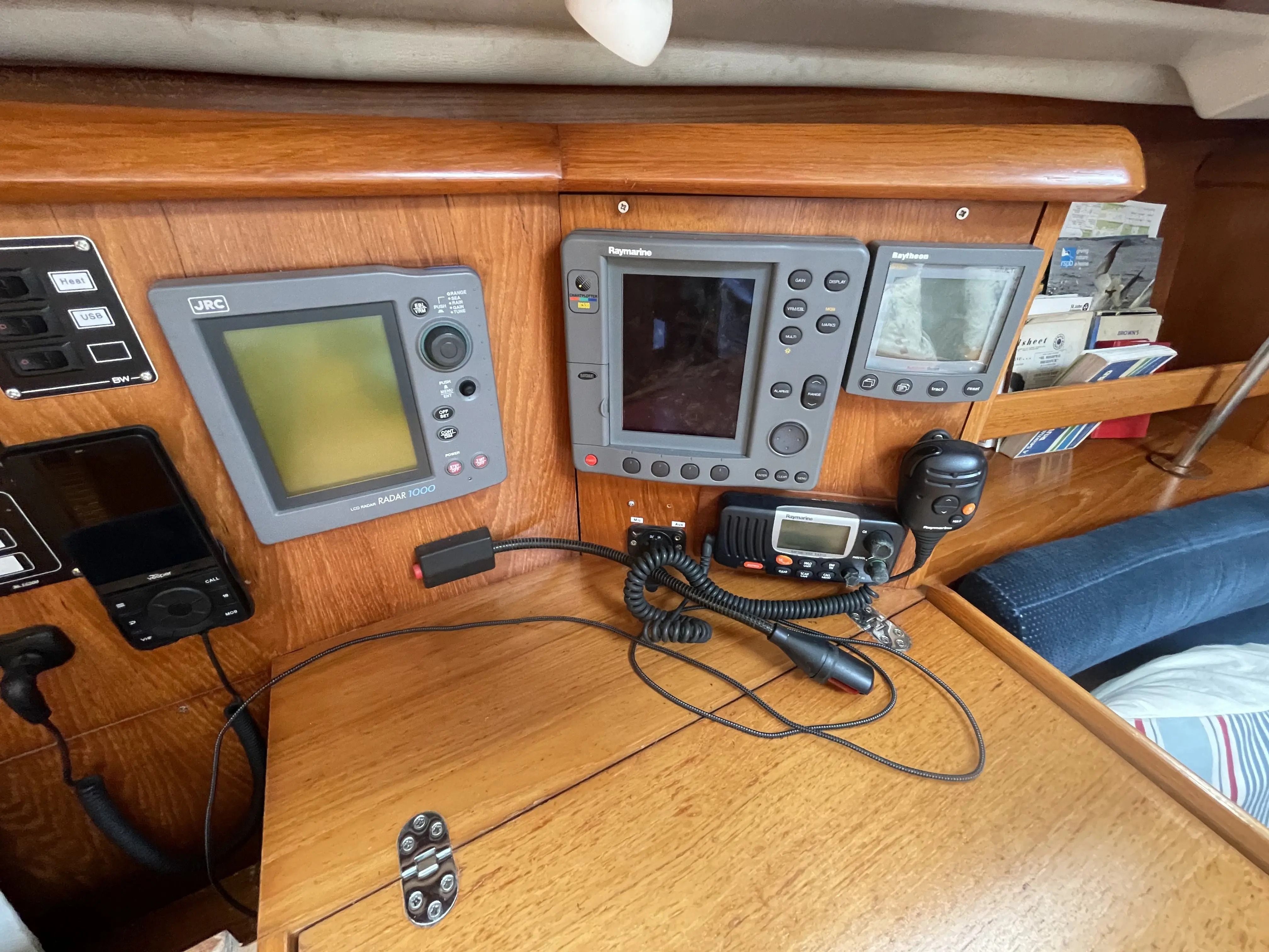 2001 Jeanneau sun odyssey 37