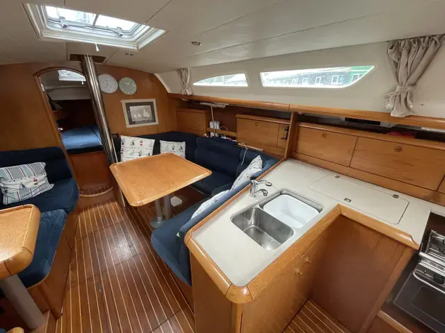 Jeanneau Sun Odyssey 37