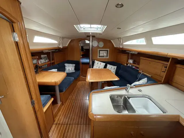 Jeanneau Sun Odyssey 37