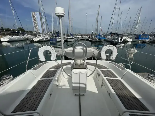 Jeanneau Sun Odyssey 37