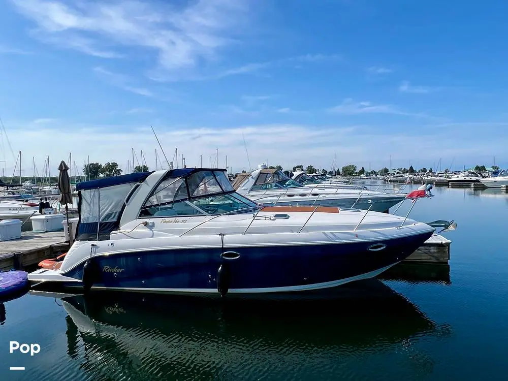 2005 Rinker 312 fiesta vee