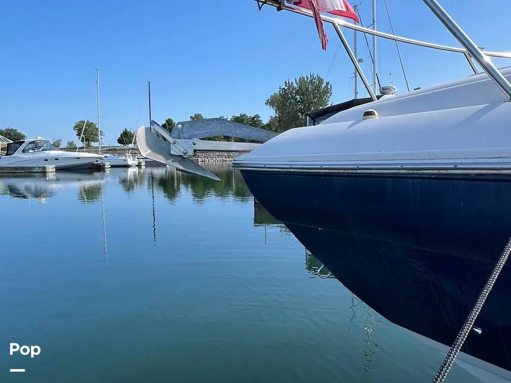 2005 Rinker 312 fiesta vee