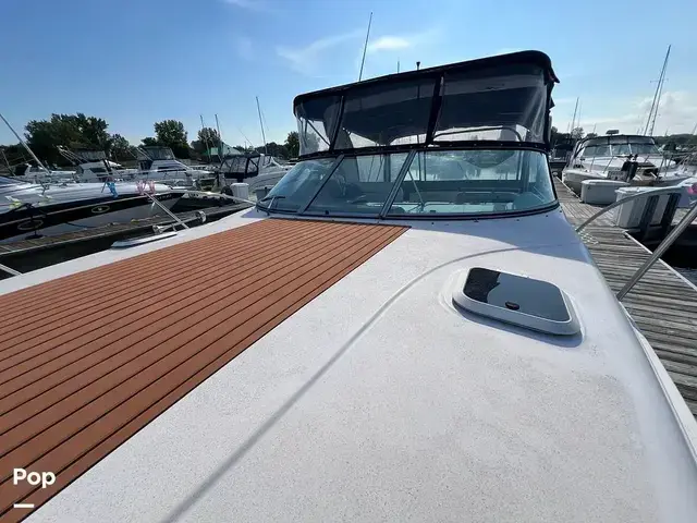 Rinker 312 Fiesta Vee