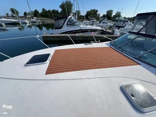 Rinker 312 Fiesta Vee