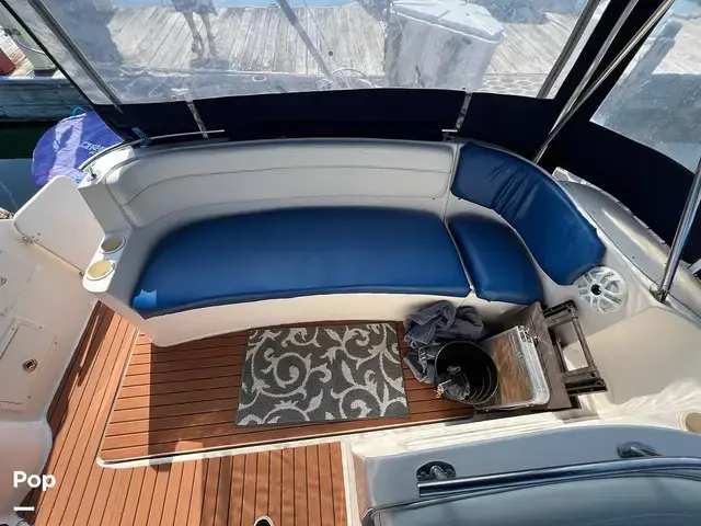 Rinker 312 Fiesta Vee