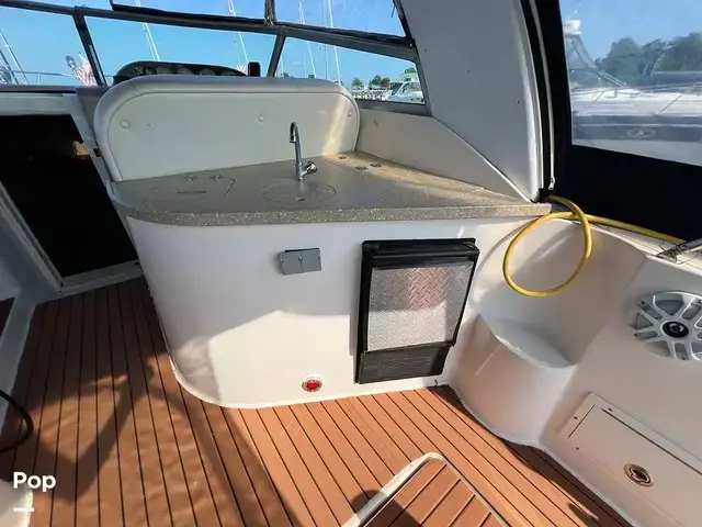 Rinker 312 Fiesta Vee