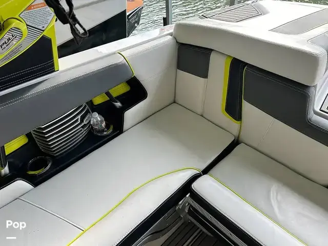 Super Air Nautique G23