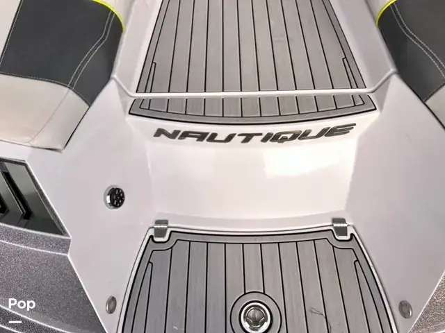 Super Air Nautique G23