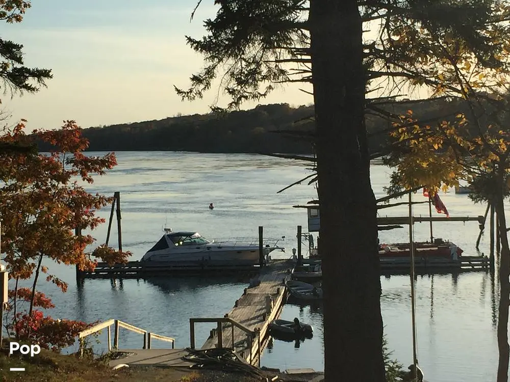 1994 Sea Ray 370 express cruiser