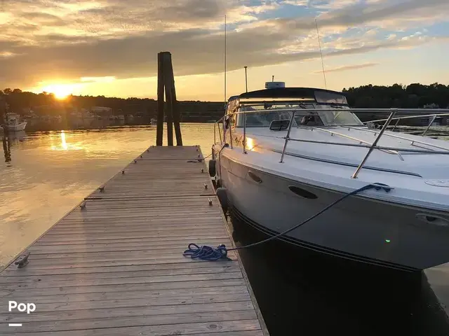 Sea Ray 370 Express Cruiser