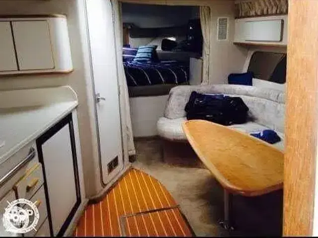 Sea Ray 370 Express Cruiser