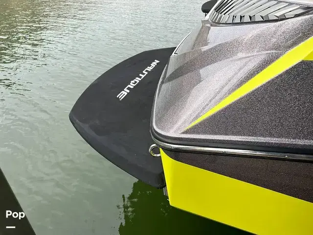 Super Air Nautique G23