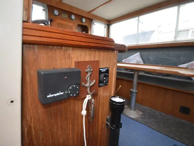 Corvette 320 Aft Cabin