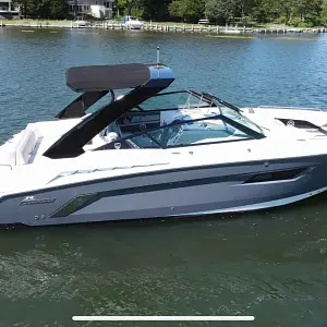 2017 Cruisers Yachts 338