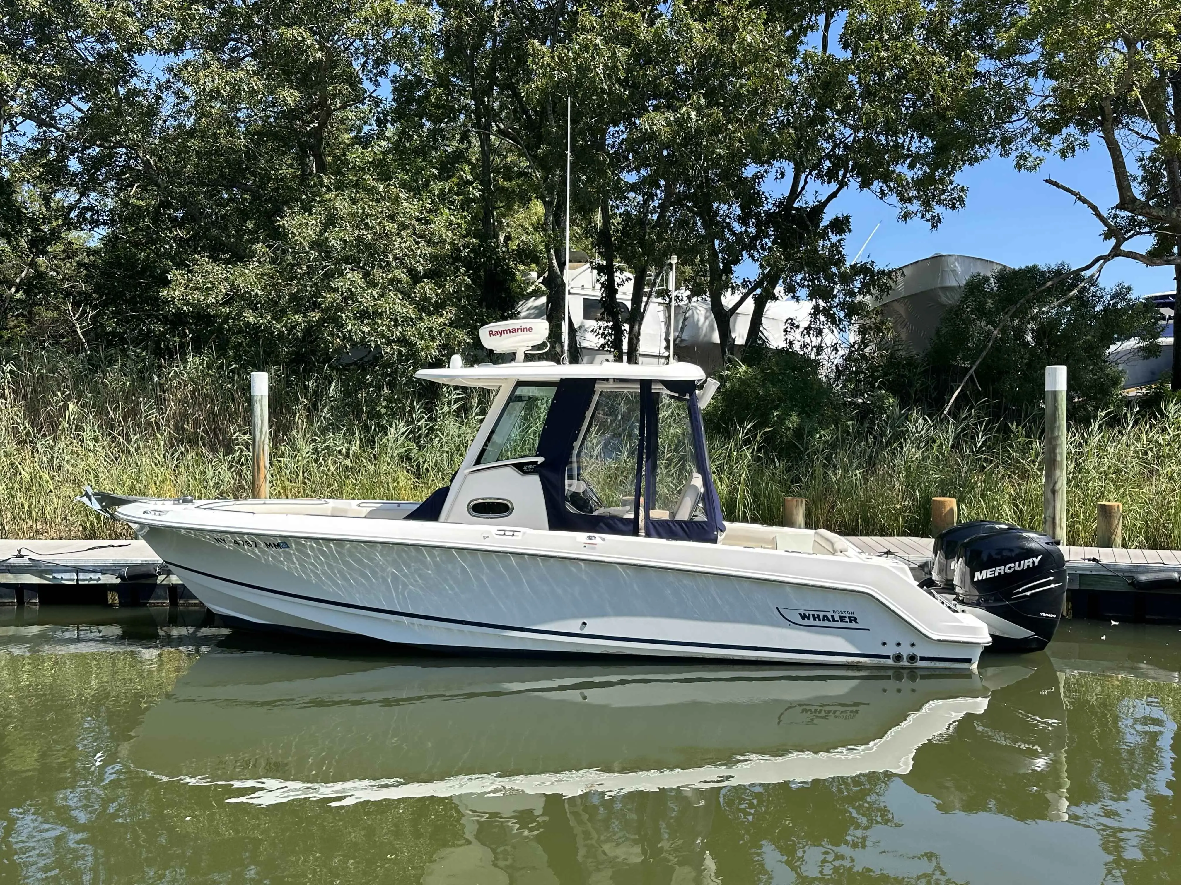 2016 Boston Whaler 250 outrage