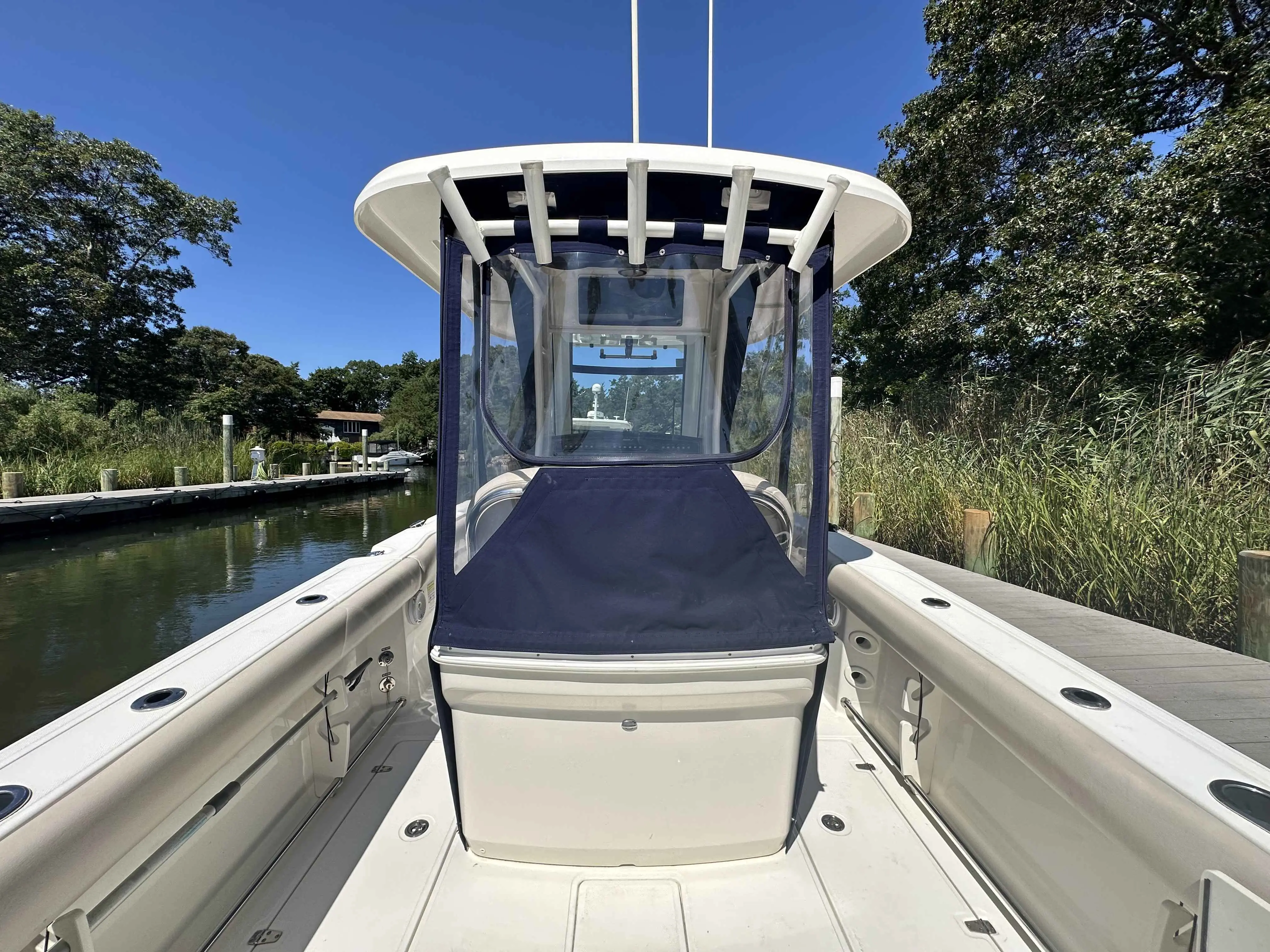 2016 Boston Whaler 250 outrage