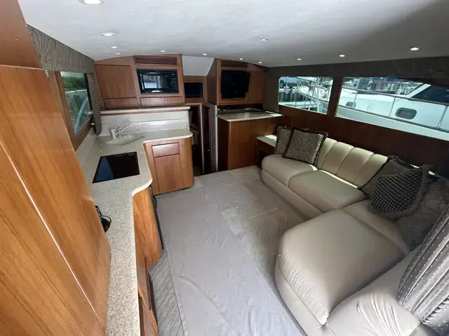 Egg Harbor 37 Sport Yacht