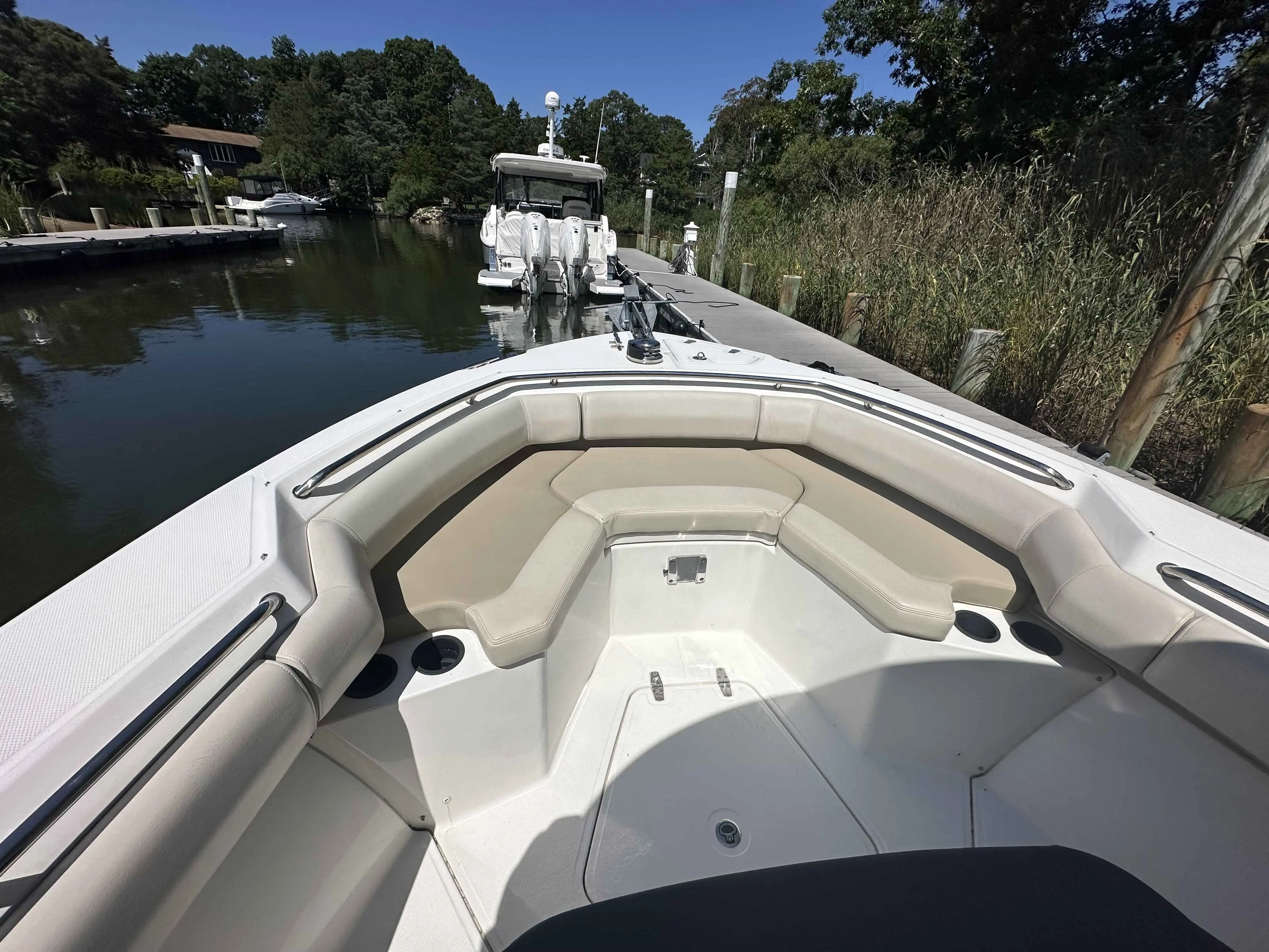 2016 Boston Whaler 250 outrage