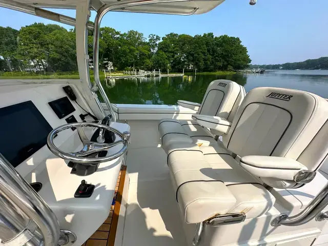 Jupiter Boats 38 Cuddy