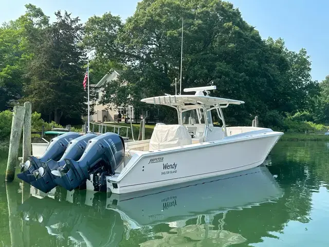 Jupiter Boats 38 Cuddy