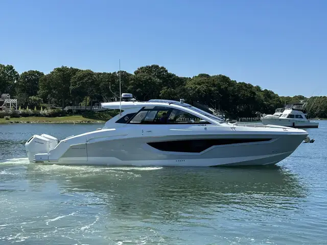 Cruisers Yachts 42 Gls - Ob