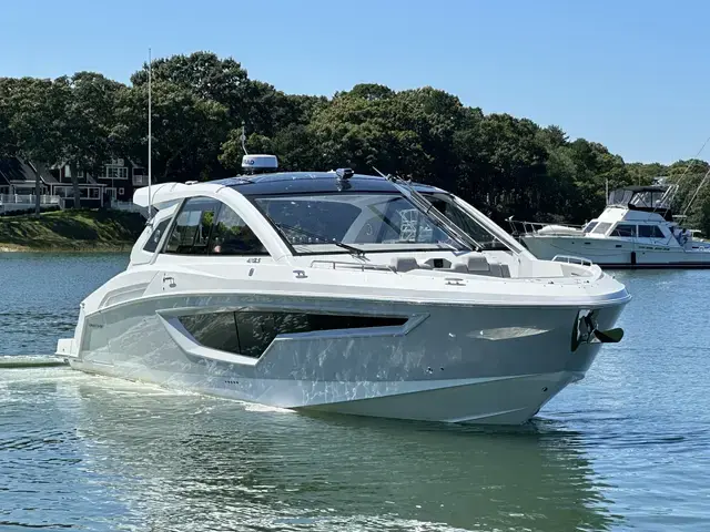 Cruisers Yachts 42 Gls - Ob