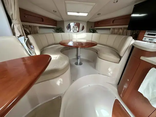 Chaparral 330 Signature