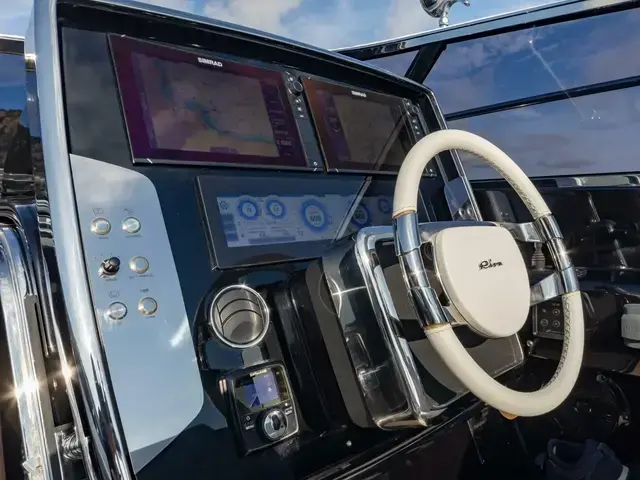 Riva 56