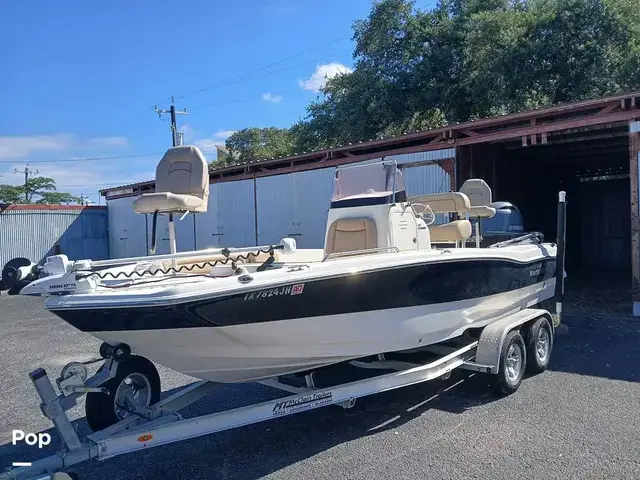 NauticStar Boats 211 Hybrid for sale in United States of America for $44,450 (£33,648)