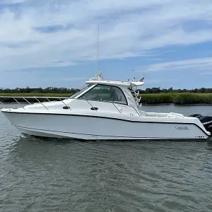 2009 Boston Whaler 345 Conquest