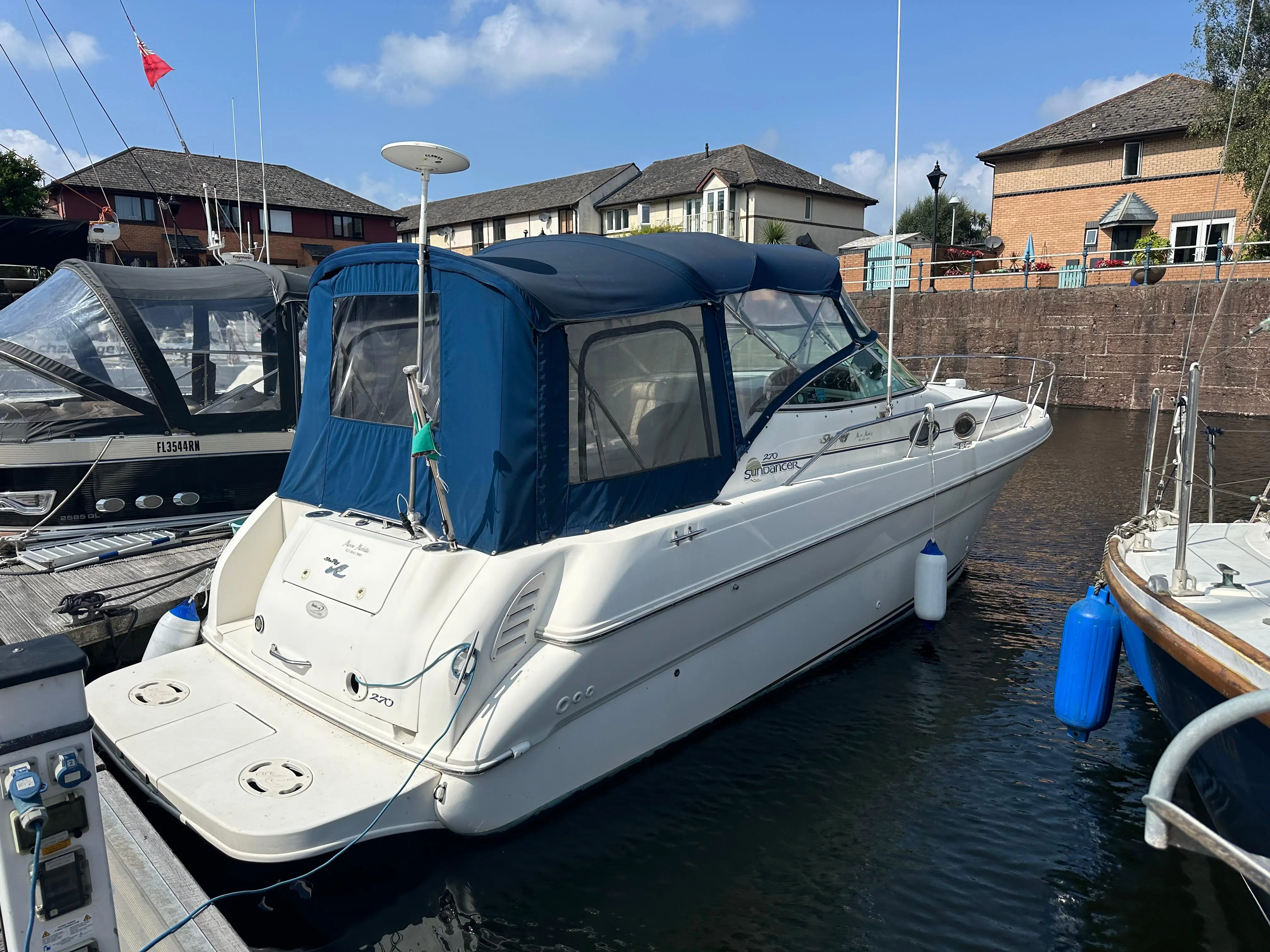 1999 Sea Ray sundancer 270