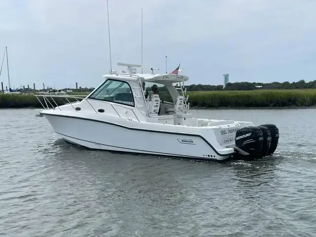 Boston Whaler 345 Conquest